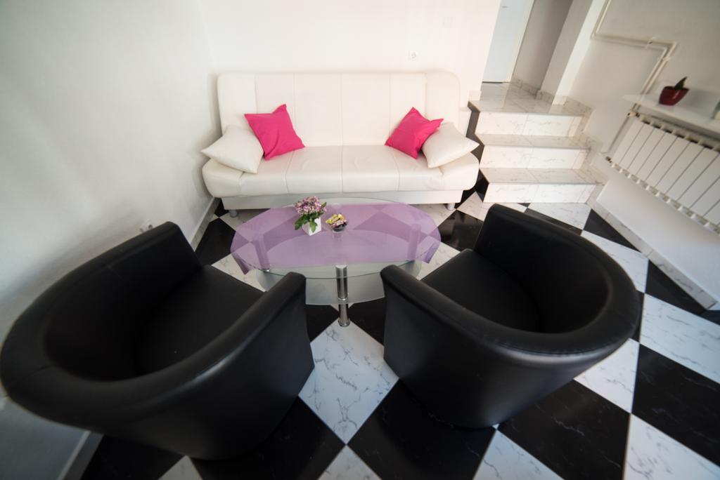 Apartman Hitno Tuzla Exterior foto